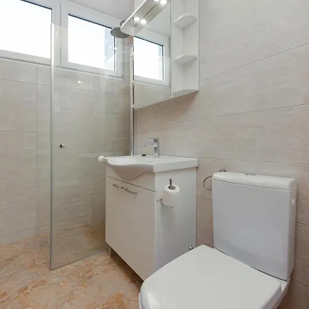 1 Bedroom Cozy Apartment In Zadar Exterior foto